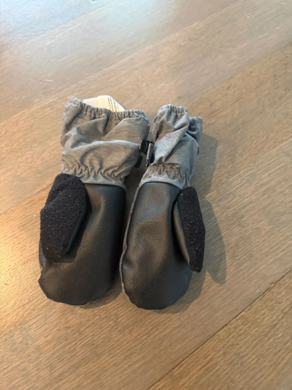 The North Face Grey Kids' Mittens with Zipper